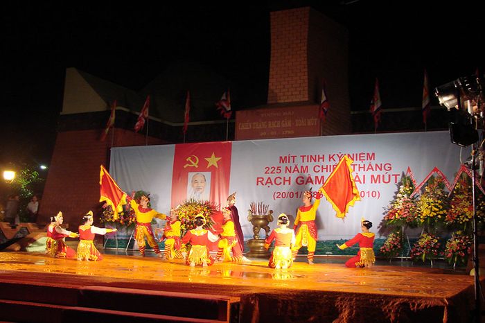 Không khí phấn khích tại Lễ hội Thắng Lợi Rạch Gầm Xoài Mút 3