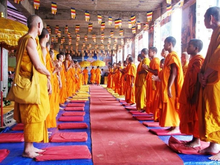 Lễ hội Vĩnh Long là một phần quan trọng của văn hóa và tinh thần cộng đồng