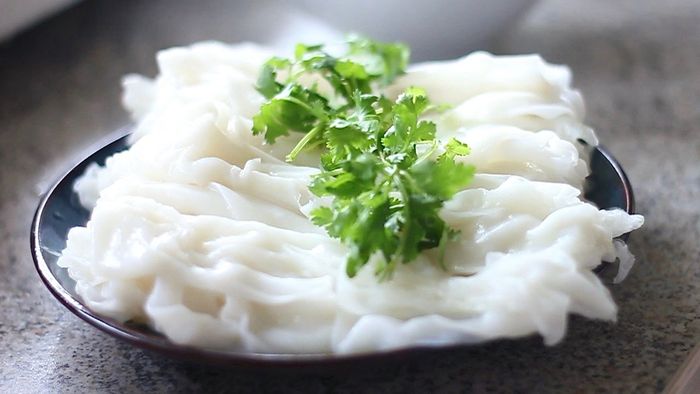 Bánh ướt lòng gà Cô Nhã - Món đặc sản của thành phố biển Vũng Tàu gây bão với mọi người
