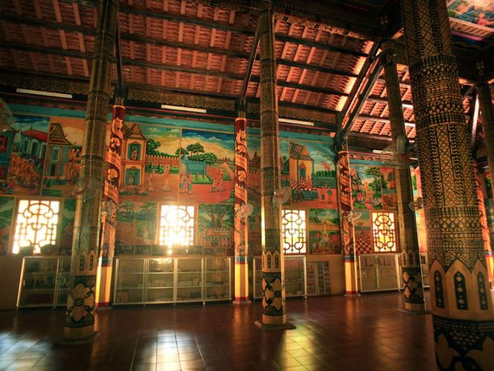 Thưởng ngoạn vẻ đẹp của chùa Âng ở Trà Vinh, nơi lưu giữ nét đẹp Khmer cổ hơn 1000 năm