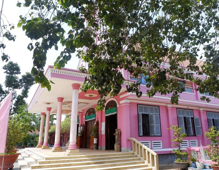 Vẻ đẹp trường tồn của Nhà Thờ Nhơn Phú