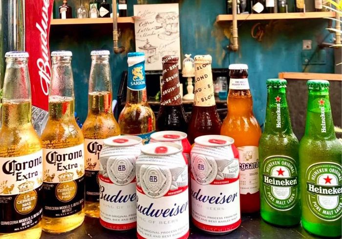 Khám phá không gian cổ điển độc đáo tại KAP Bistro, nằm ngay trung tâm thành phố 6