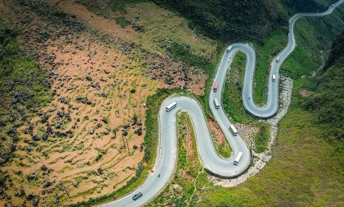 Khám phá vẻ đẹp tuyệt vời của cánh cổng thiên đàng Quản Bạ Hà Giang