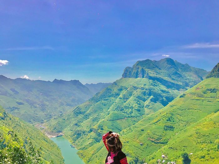 Hãy đến và lắng nghe Nguyễn Thị Hòa chia sẻ về trải nghiệm leo vách đá trắng ở Hà Giang! 6