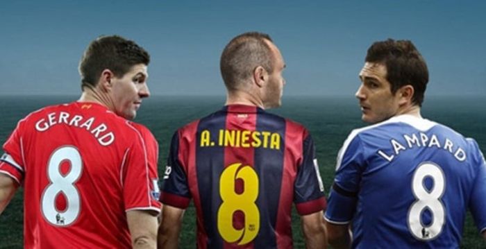 Tiền vệ tấn công thường mặc áo số 8