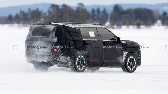 Phát hiện Hyundai Santa Fe 2024 thử nghiệm trên tuyết 2024-hyundai-santa-fe-new-spy-photo-2.jpg