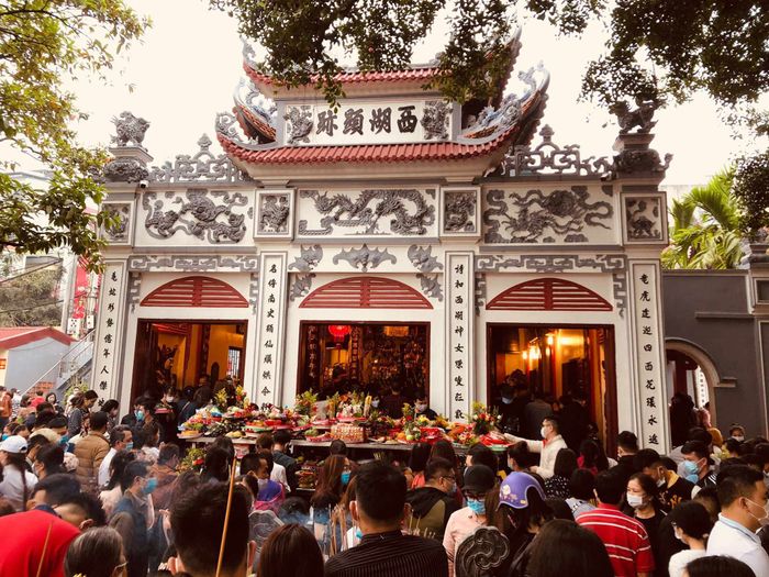 Ai được thờ tại Phủ Tây Hồ?