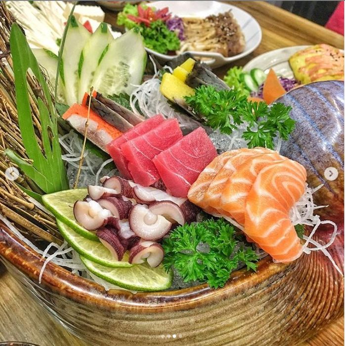 Thưởng thức hương vị đích thực của ẩm thực Nhật Bản tại nhà hàng Sio Sushi Hà Nội 11
