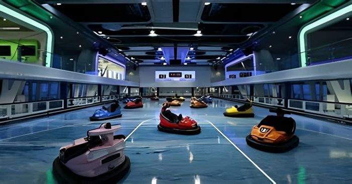 Tận hưởng niềm vui với xe điện đụng Hà Nội