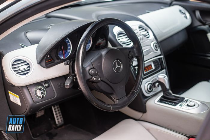 Có gì đặc biệt trên chiếc ‘mũi tên bạc’ Mercedes-Benz SLR McLaren hiếm có nhất tại Việt Nam?