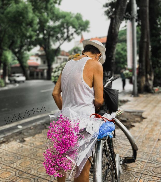 Những chiếc xe hoa trên phố Hà Nội như những hình ảnh đẹp không thể quên