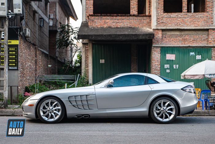 Có gì đặc biệt trên chiếc ‘mũi tên bạc’ Mercedes-Benz SLR McLaren hiếm có nhất tại Việt Nam?