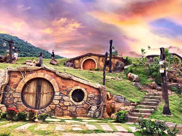 Trải nghiệm check-in tại điểm sống ảo ngập tràn bản sắc tại Bạch Mã Village Huế 2