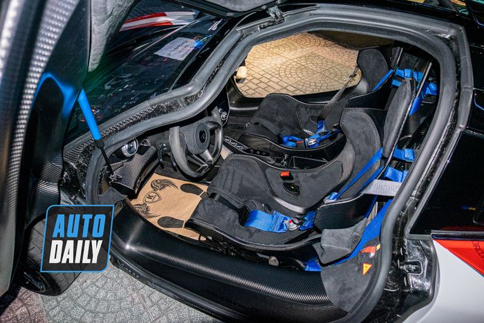 Khám phá chiếc McLaren Senna thứ hai tại Việt Nam: Sự khác biệt từ ngoại hình đến các tùy chọn mclaren-senna-thu-hai-viet-nam-Mytour-12.JPG