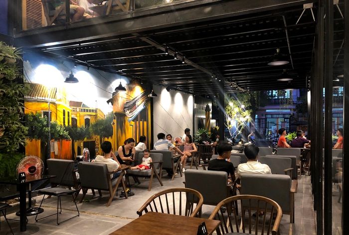 Top 10 quán cafe Hội An với view phố cổ tuyệt vời 2