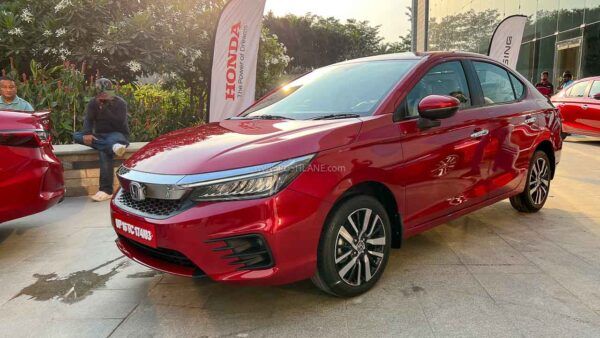 Bí ẩn Honda City 2023 lộ diện trong buổi chạy thử: Thể thao và hấp dẫn hơn