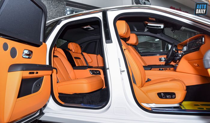 Rolls-Royce Ghost 2021 nhập tư với giá vượt qua ngưỡng 40 tỷ, sẵn sàng giao ngay cho các đại gia Việt rolls-royce-ghost-2022-Mytour-23.jpg