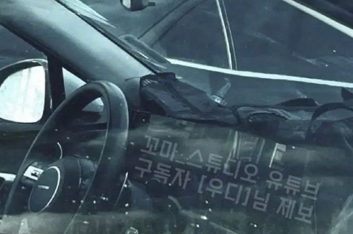 Hyundai Sonata Facelift tiết lộ nội thất hiện đại với màn hình kích thước khổng lồ hyundai-sonata.jpg
