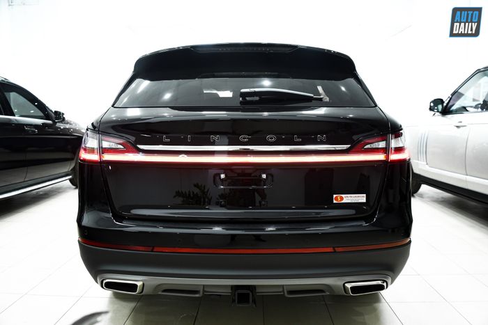 Hình ảnh chi tiết của chiếc Lincoln Nautilus Black Label 2022 đầu tiên tại Việt Nam adt-0769.jpg