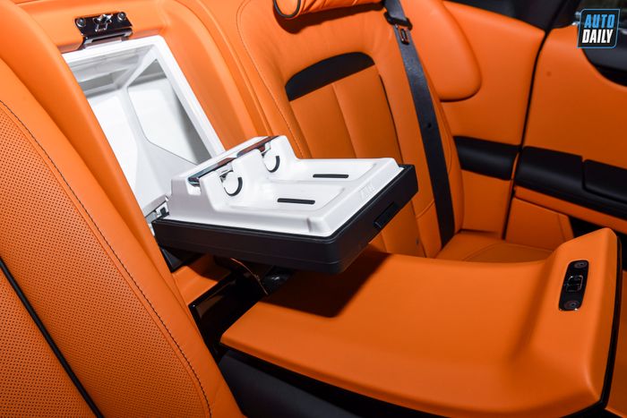 Rolls-Royce Ghost 2021 nhập tư với giá vượt qua ngưỡng 40 tỷ, sẵn sàng giao ngay cho các đại gia Việt rolls-royce-ghost-2022-Mytour-26.jpg