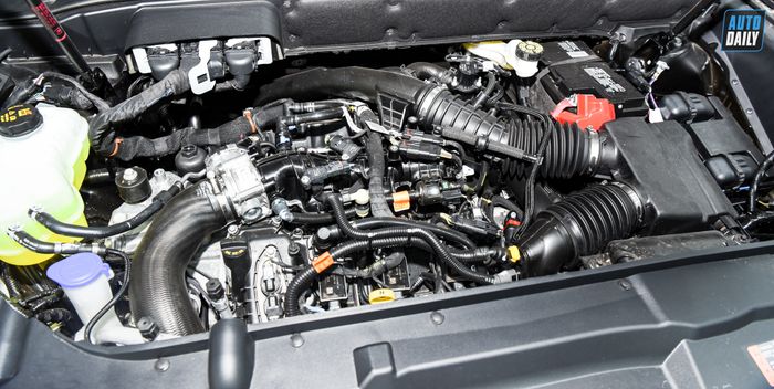 Hình ảnh chi tiết của chiếc Lincoln Nautilus Black Label 2022 đầu tiên tại Việt Nam adt-0935.jpg