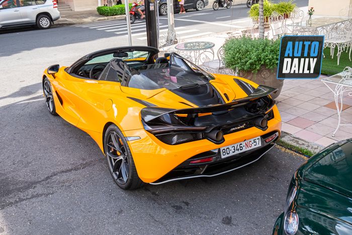 Thưởng thức dàn xe hàng chục tỷ của đại gia Sài Gòn khi dạo phố