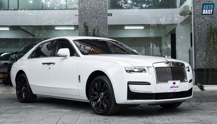 Rolls-Royce Ghost 2021 nhập tư với giá hơn 40 tỷ, lựa chọn giao ngay cho đại gia Việt rolls-royce-ghost-2022-Mytour-6.jpg
