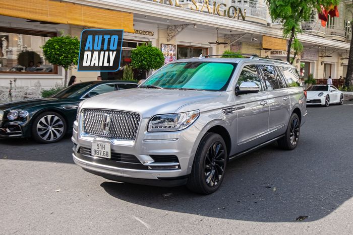 Thưởng thức dàn xe hàng chục tỷ của các đại gia Sài Gòn khi dạo phố