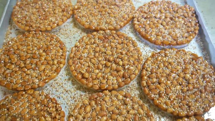 Hướng dẫn du lịch: kinh nghiệm mua quà tặng ở Huế 8