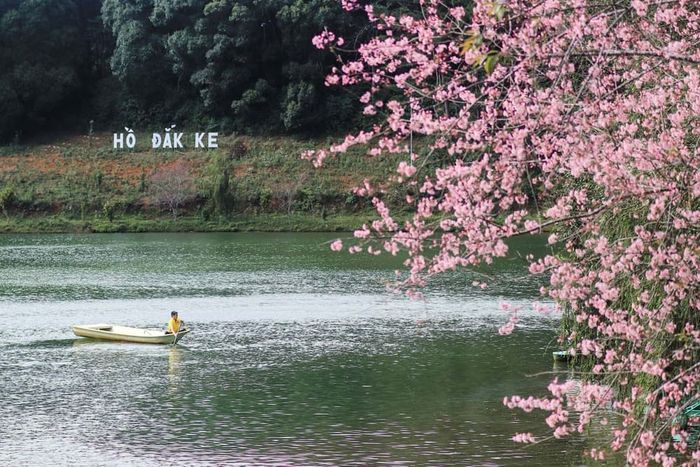 Hồ Đắk Ke - nơi thu hút lòng người tại Kon Tum
