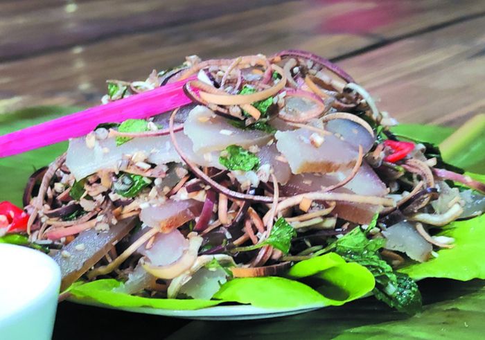 Món ăn đặc sản Nộm da trâu Mộc Châu - hương vị đặc biệt của người Thái