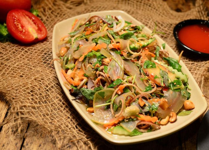 Nộm da trâu Mộc Châu - Đặc sản từ người dân tộc Thái