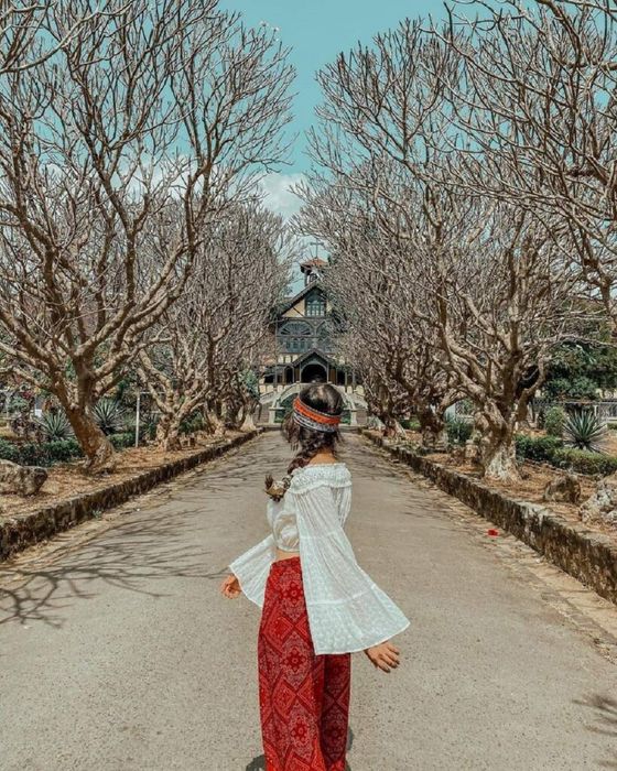 Tòa Giám Mục Kon Tum với vẻ đẹp cổ điển lôi cuốn không ngừng