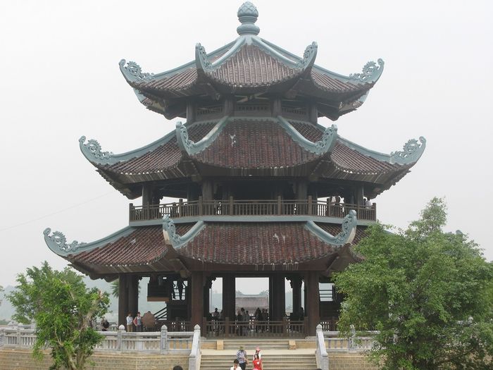 Cổng tam quan Ninh Bình - Tính linh thiêng đặc trưng