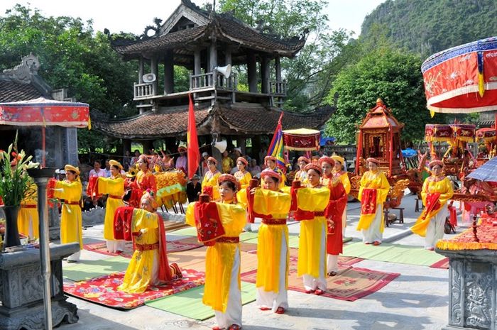 Lễ hội du xuân Ninh Bình tại những điểm tham quan danh tiếng 10