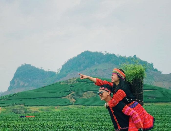 2.3 Chợ Tình - Điểm hẹn của các nam thanh nữ tú