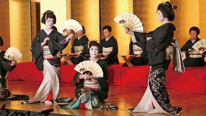 Geisha Nhật Bản, biểu tượng thanh lịch trong chiếc Kimono truyền thống