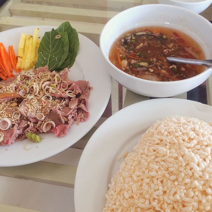 Thịt dê cơm cháy - Món ẩm thực đặc biệt của cố đô Ninh Bình