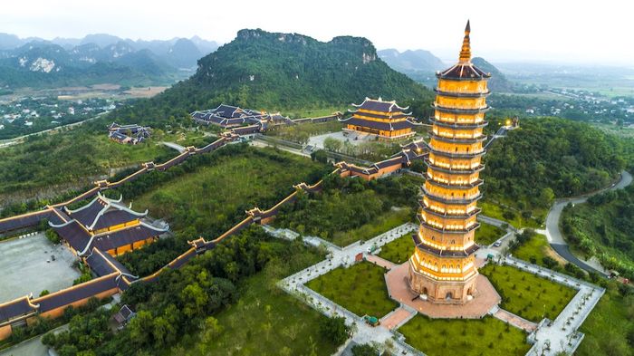 Lễ hội du xuân Ninh Bình tại những điểm tham quan danh tiếng 6