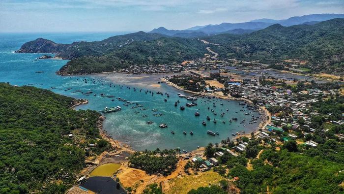Bạn cần lựa chọn hành trình bay nào khi du lịch Ninh Thuận?