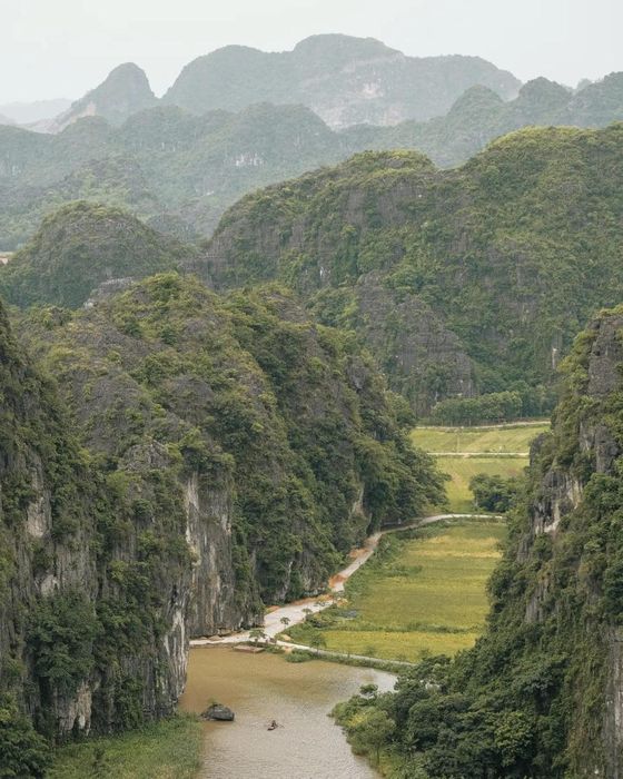 Khám phá vẻ đẹp cổ kính của Ninh Bình qua ống kính tài năng của Phúc Vũ 9