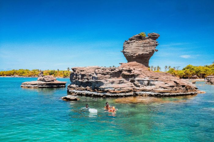 Hòn Dăm Ngang (hay Hòn Gầm Ghì) - Phiên bản nhỏ của Bali tại Phú Quốc