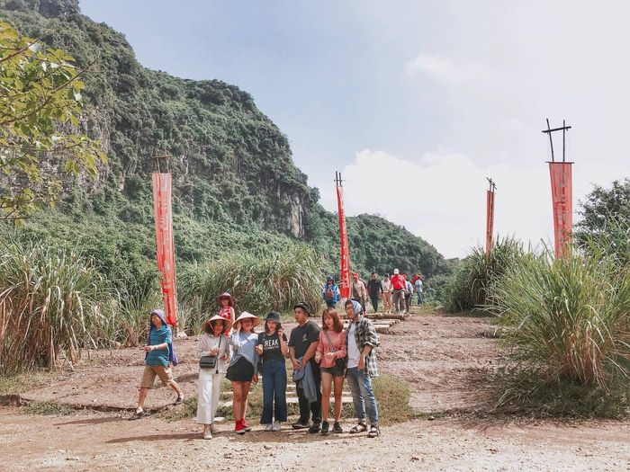 Ở đây có bài đánh giá về Ninh Bình dành cho những ai muốn tìm hiểu về vùng đất di sản này.