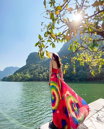 Bí quyết tạo dáng đẹp khi đến Tràng An cho những người đam mê sống ảo 3