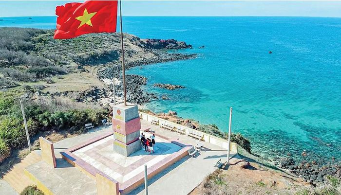 Khám phá vẻ đẹp bình yên của Đảo Phú Quý