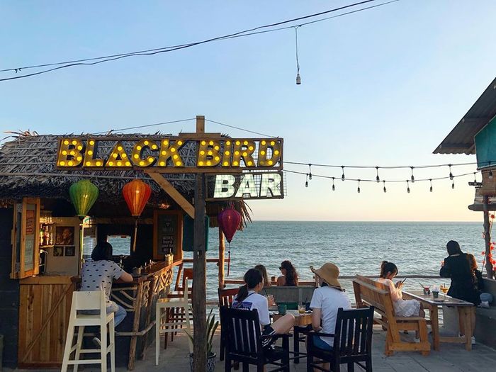 Danh sách những quán bar tuyệt vời để thưởng thức hoàng hôn tại Phan Thiết - phần 4