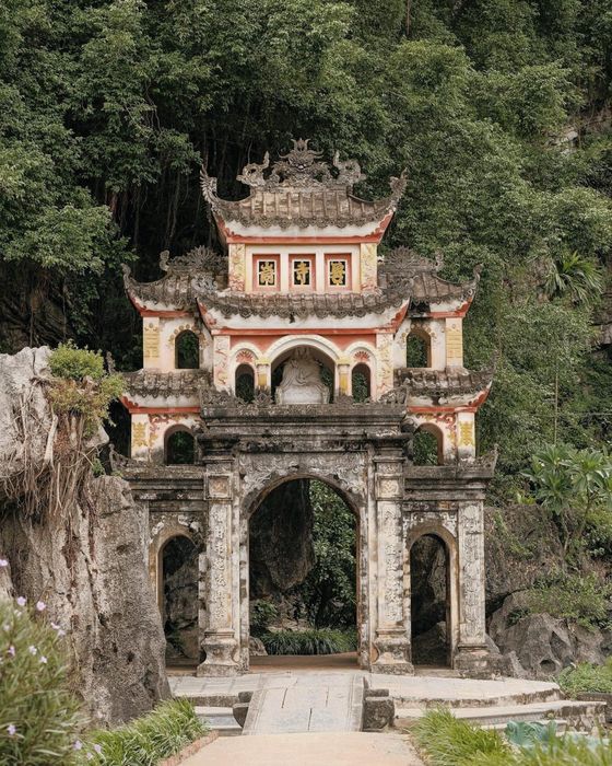 Khám phá vẻ đẹp cổ kính của Ninh Bình qua ống kính tài năng của Phúc Vũ 2