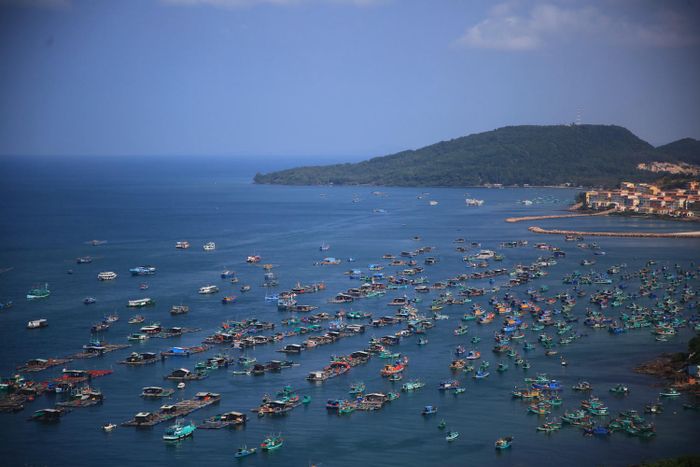 Thưởng ngoạn toàn cảnh Phú Quốc từ trên cao khi đi cáp treo Hòn Thơm