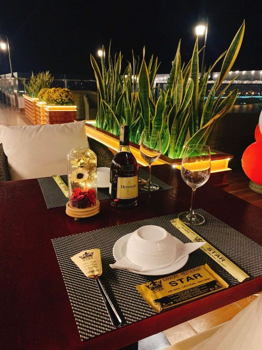 Nhà hàng Sân Thượng Star Tút Phú Yên – Trải nghiệm tiệc tối thoải mái trong không gian mở 5