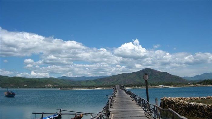 Để Đầm Cù Mông Phú Yên truyền đạt đến những người bận rộn một chút bình yên giữa không gian non nước